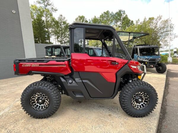 2025 Can-Am UTV/Utility Defender Limited